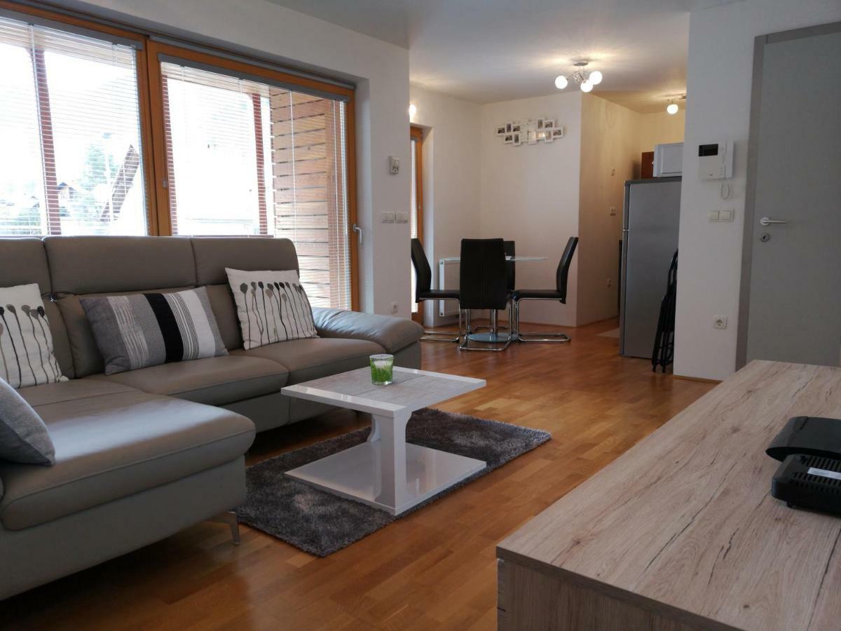Apartma Lucijana Mojstrana Bagian luar foto